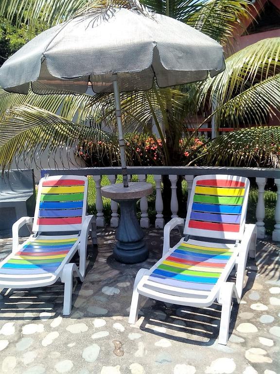 Rainbow Village La Ceiba Exteriör bild